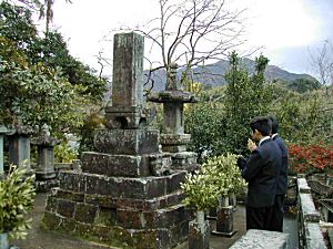 橋本勘五郎の墓